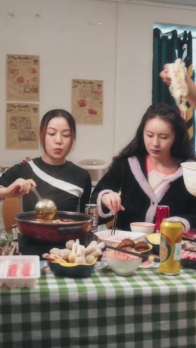 《谷子小姐她是女侠》剧照