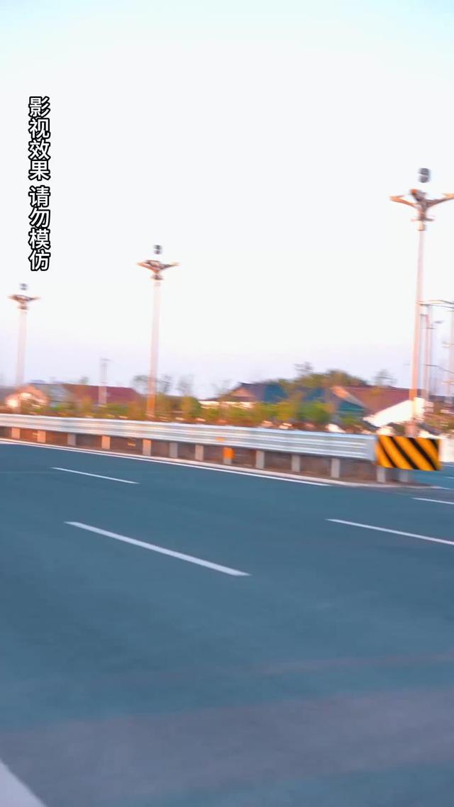《千萬不要穿紅衣》劇照
