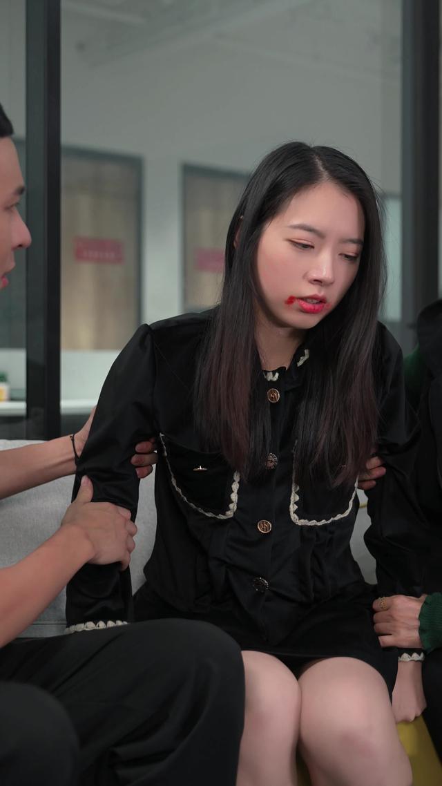 《龍婿上門最寵娃》劇照