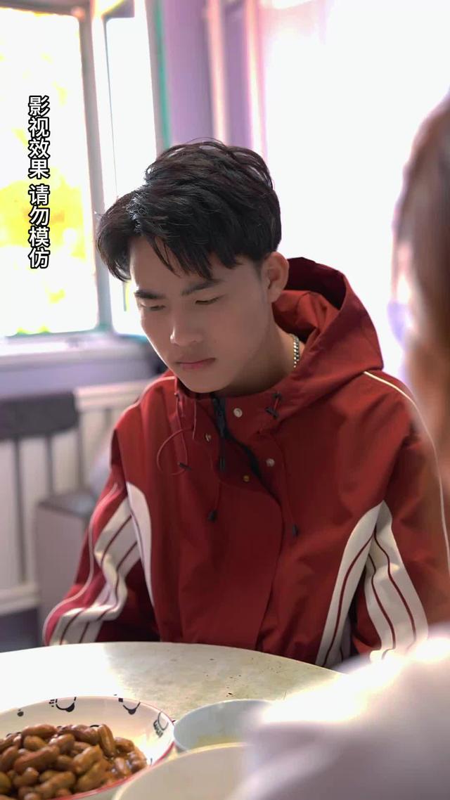 《千萬不要穿紅衣》劇照