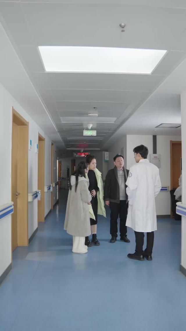 《假扮情侣后我动了心》剧照