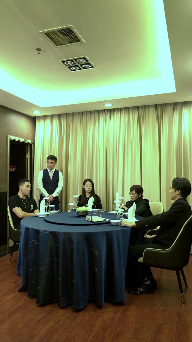 《龍婿上門最寵娃》劇照