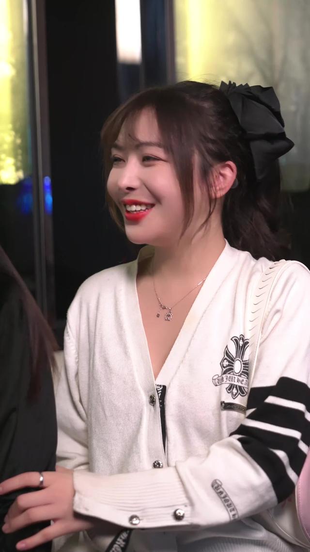 《龍婿上門最寵娃》劇照