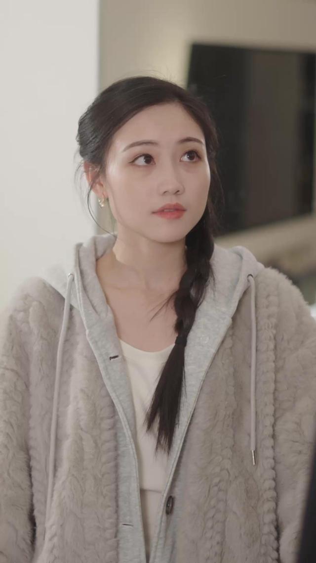 《假扮情侣后我动了心》剧照