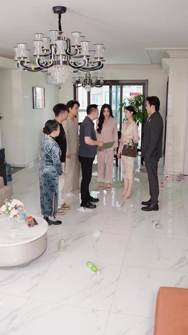 《谁敢动我的传家宝》剧照