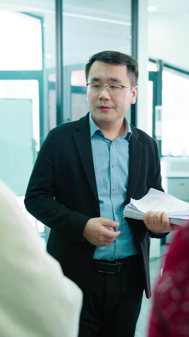 《恶意辞退，我从牛马岗位翻盘》剧照