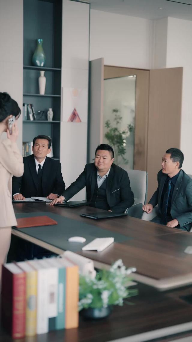 《系統覺醒後，廢材二小姐華麗逆襲》劇照