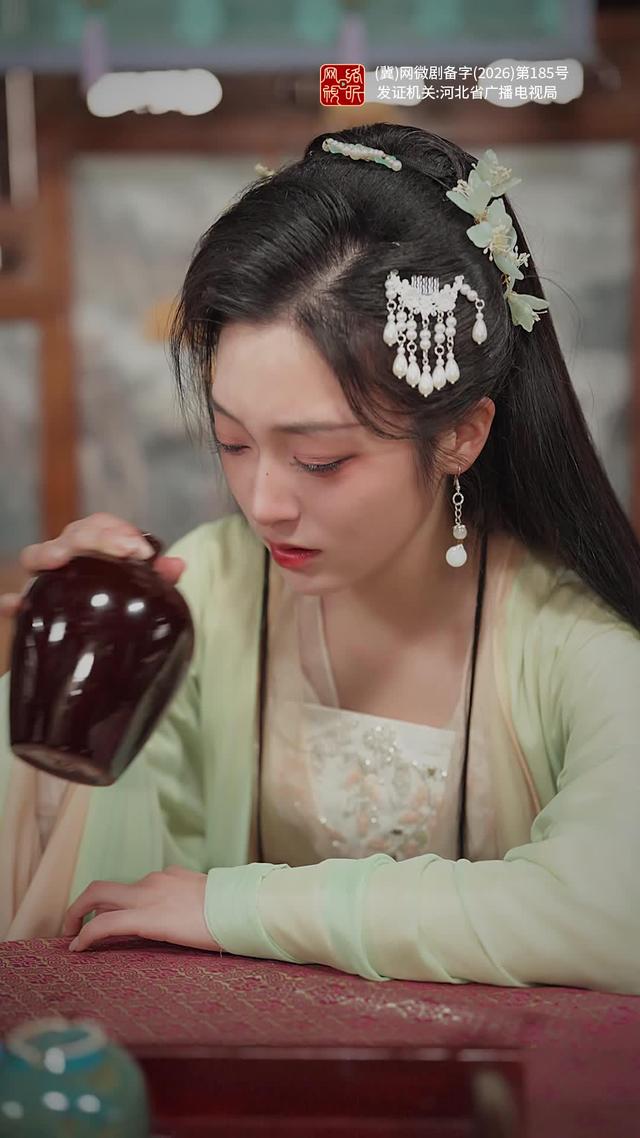 《神医娘亲归来，战神王爷跪求复合》剧照