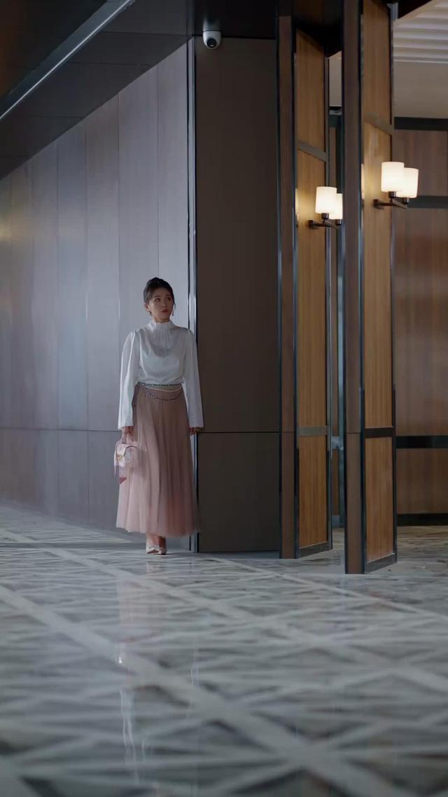 《前夫跪求複合，大小姐她已驚豔全球》劇照