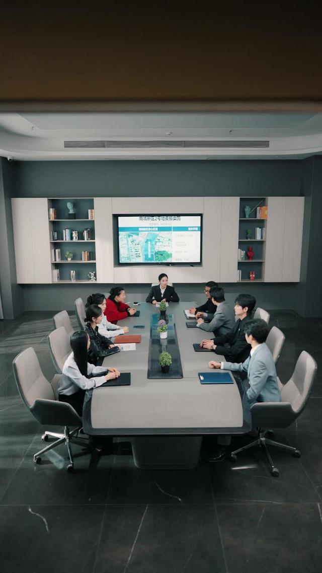 《系統覺醒後，廢材二小姐華麗逆襲》劇照