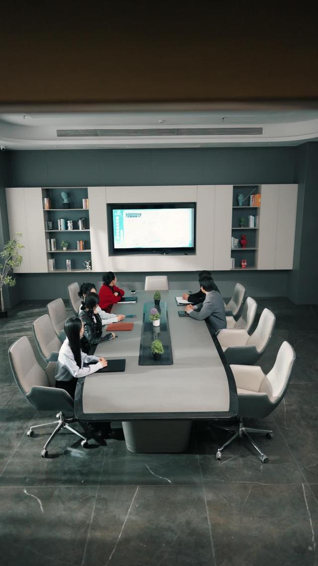 《系統覺醒後，廢材二小姐華麗逆襲》劇照