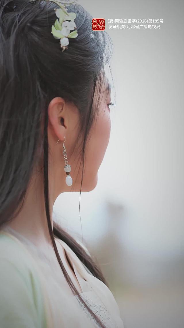 《神医娘亲归来，战神王爷跪求复合》剧照