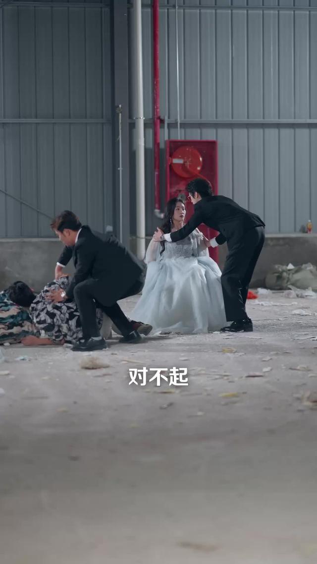 《前夫跪求複合，大小姐她已驚豔全球》劇照