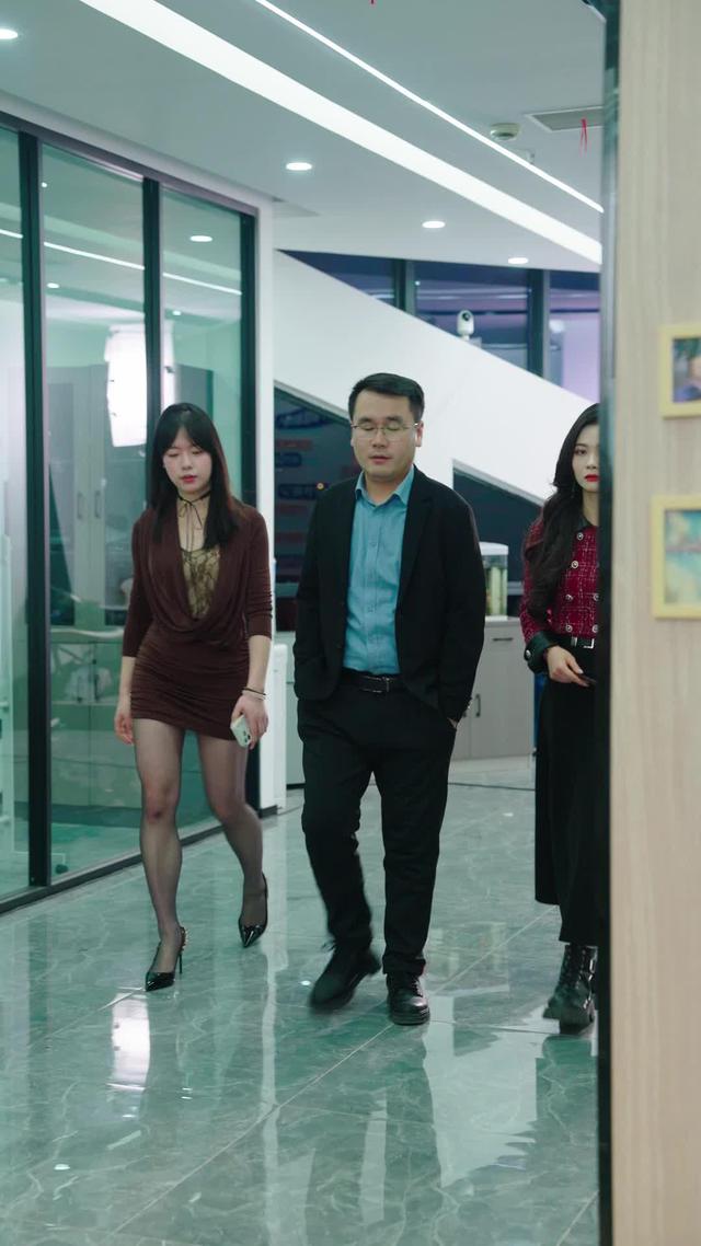 《恶意辞退，我从牛马岗位翻盘》剧照