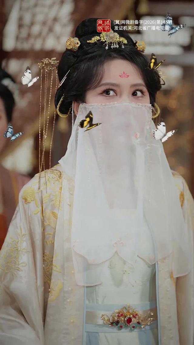 《神医娘亲归来，战神王爷跪求复合》剧照
