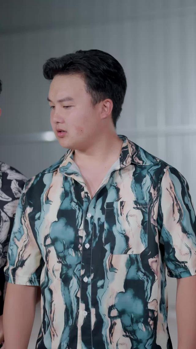 《前夫跪求複合，大小姐她已驚豔全球》劇照