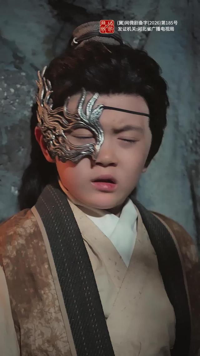 《神医娘亲归来，战神王爷跪求复合》剧照