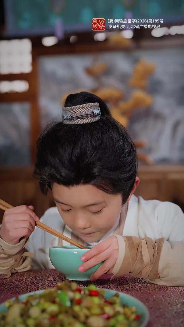 《神医娘亲归来，战神王爷跪求复合》剧照