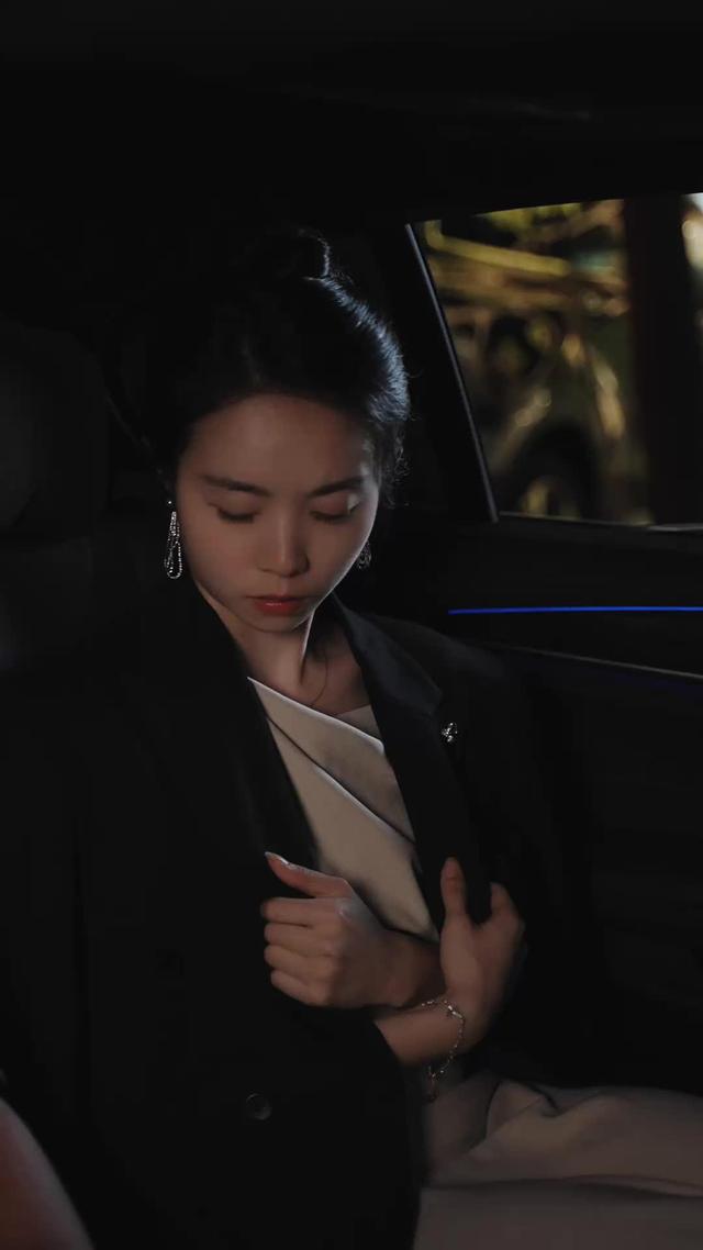 《揭穿假面總裁後我逆風翻盤》劇照