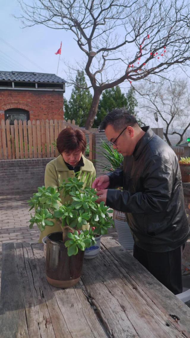 《爹要嫁人兒要翻天》劇照