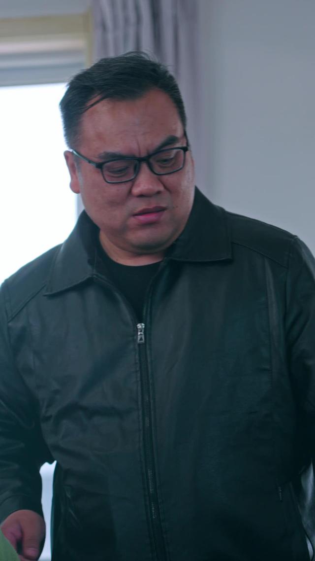 《爹要嫁人兒要翻天》劇照