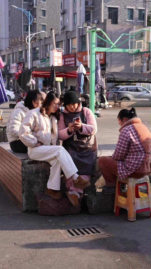 《花开半路之晚来的暖阳》剧照
