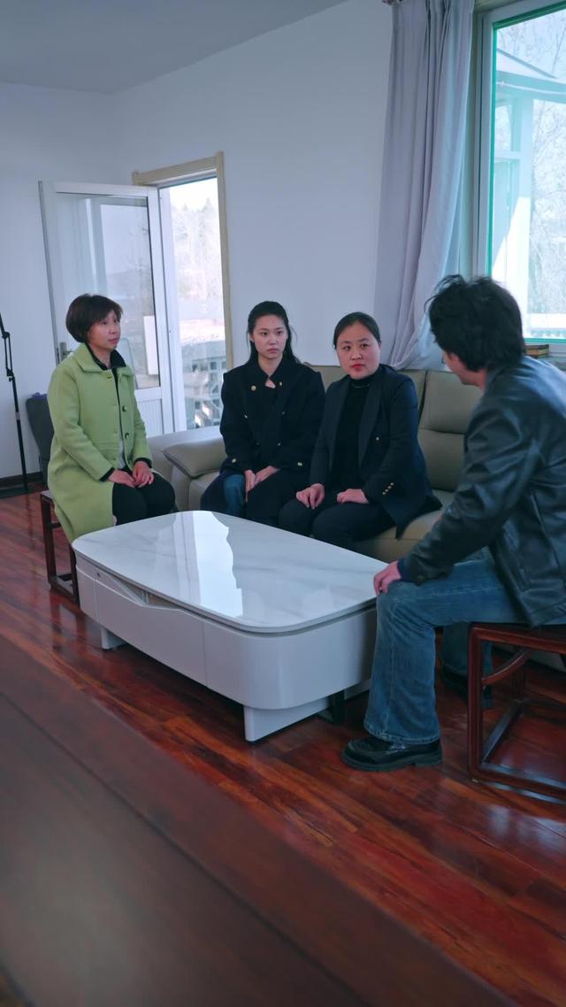 《爹要嫁人兒要翻天》劇照