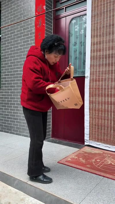 《錢去哪了》劇照