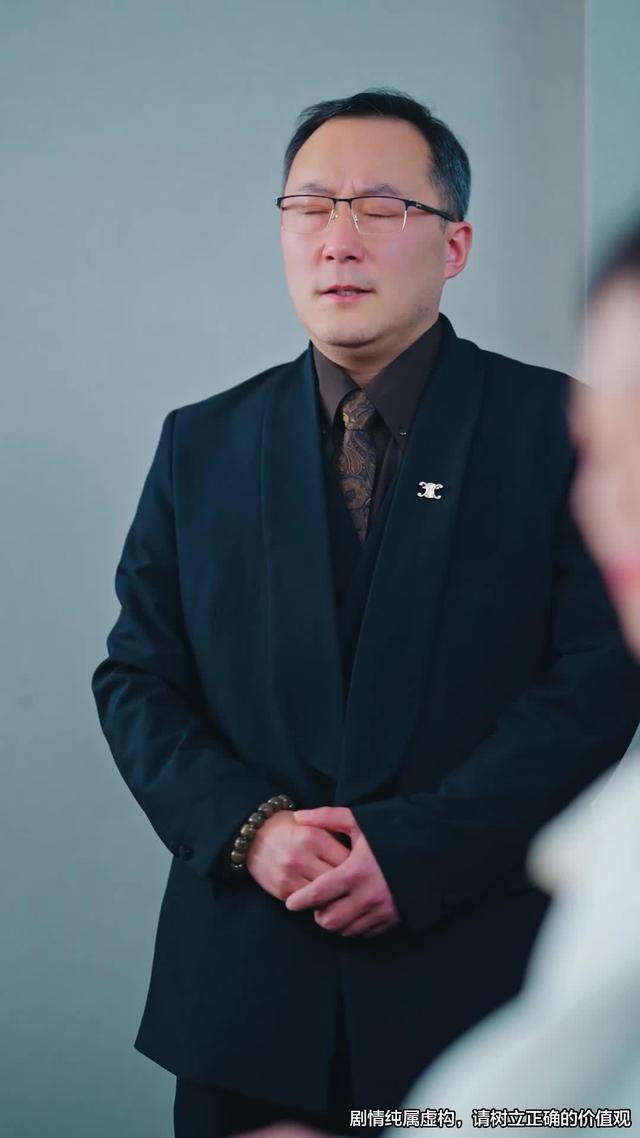 《这个保安不得了，上班第一天把歹徒打跑》剧照