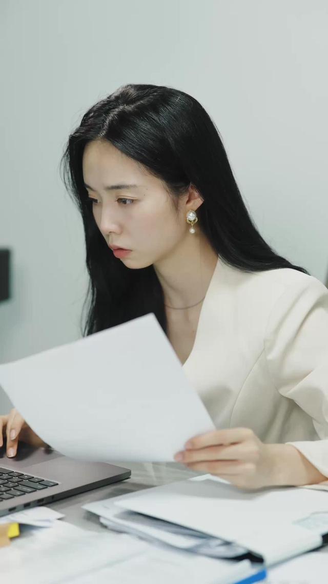 《揭穿假面總裁後我逆風翻盤》劇照