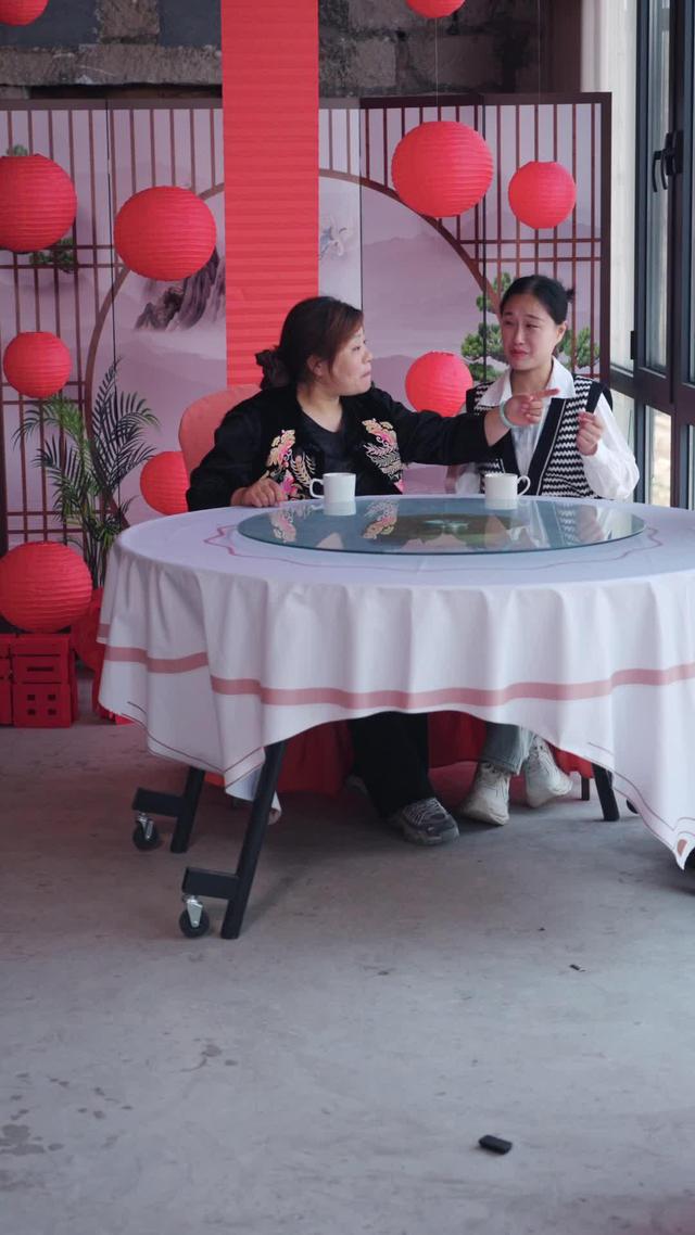《爹要嫁人兒要翻天》劇照