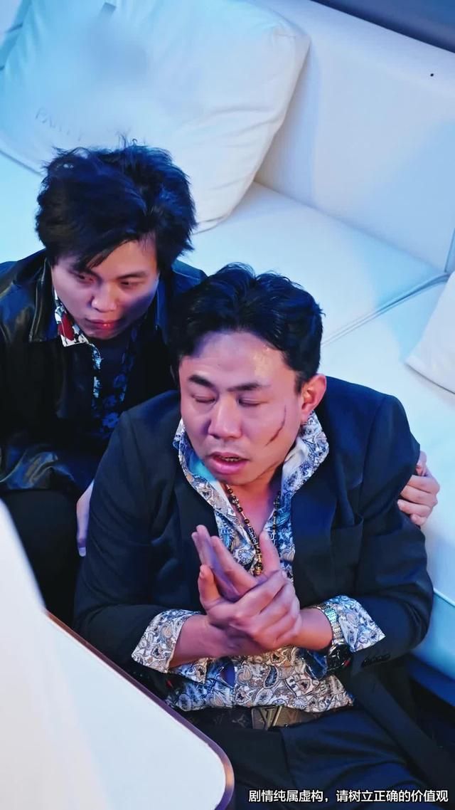 《這個保安不得了，上班第一天把歹徒打跑》劇照
