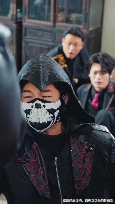《这个保安不得了，上班第一天把歹徒打跑》剧照