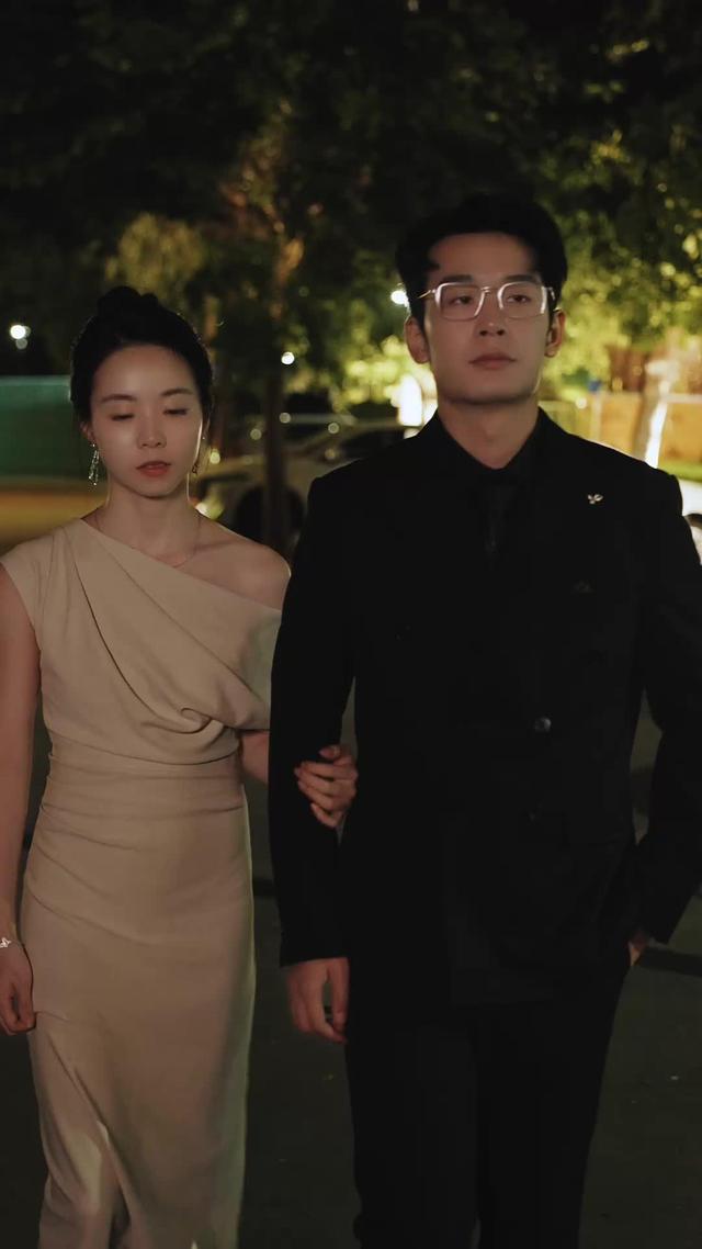 《揭穿假面總裁後我逆風翻盤》劇照