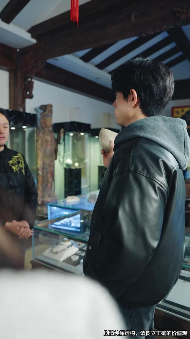 《这个保安不得了，上班第一天把歹徒打跑》剧照