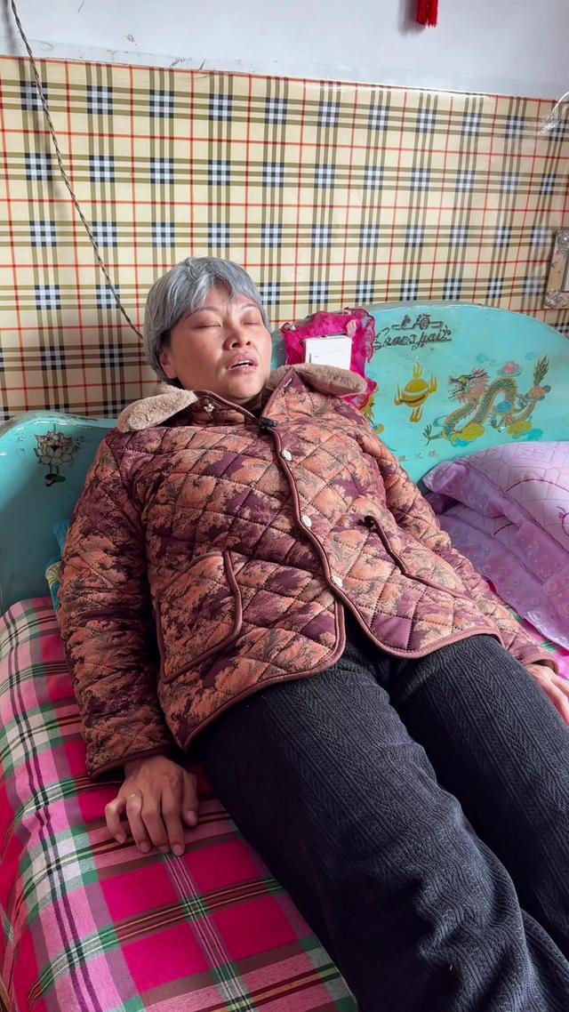 《屋簷下的晚情》劇照
