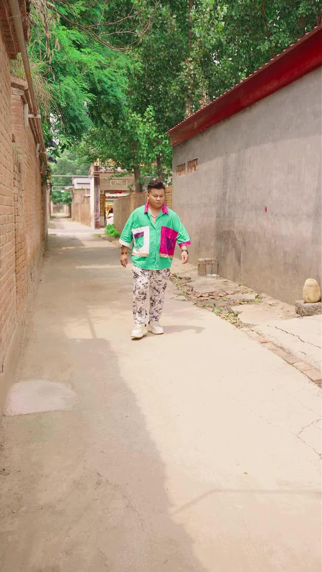 《村裡的姑娘叫阿杏》劇照