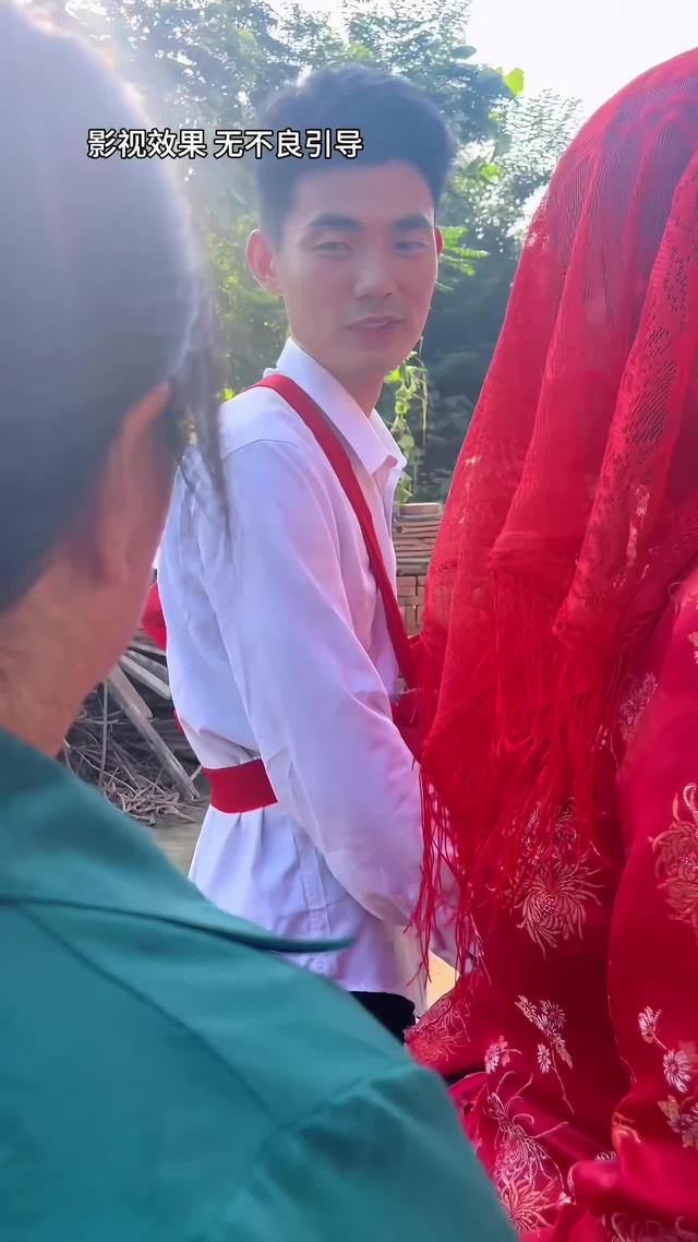《半生尘缘》剧照