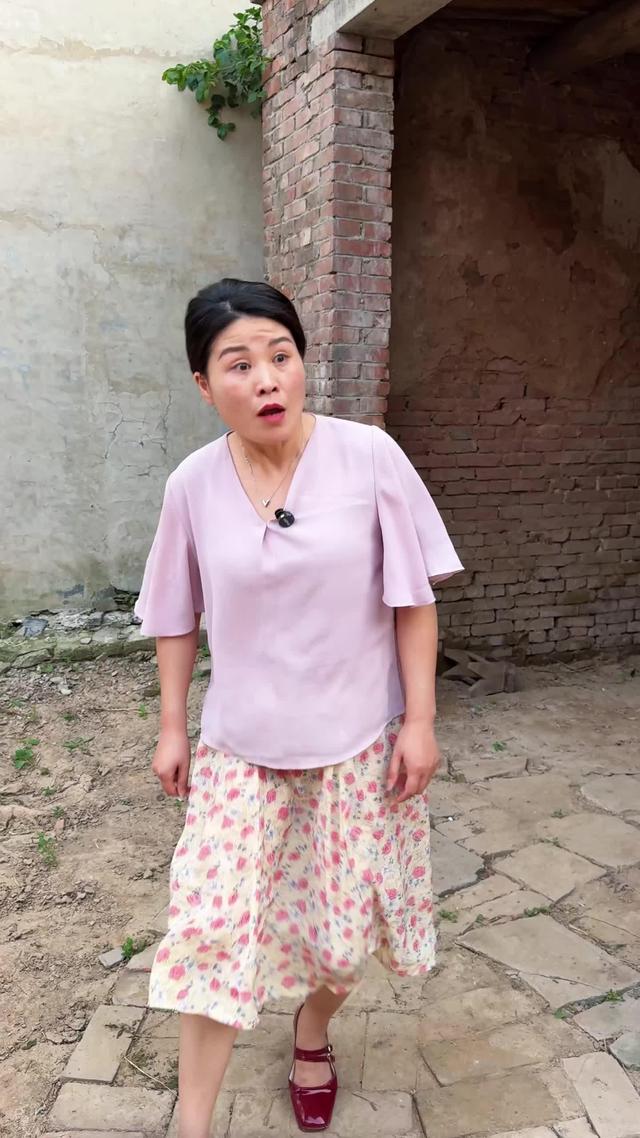 《半生荒唐一夢收》劇照