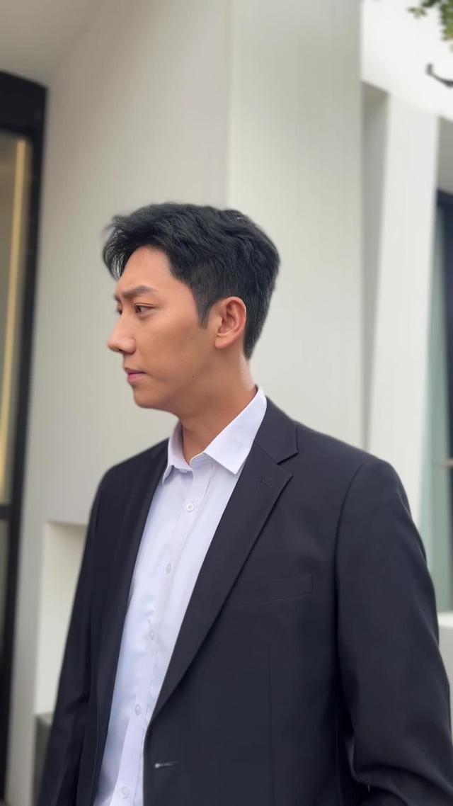 《根本藏不住，全靠女儿神助攻》剧照