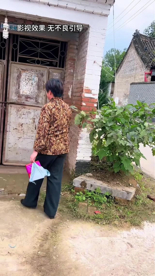 《半生尘缘》剧照