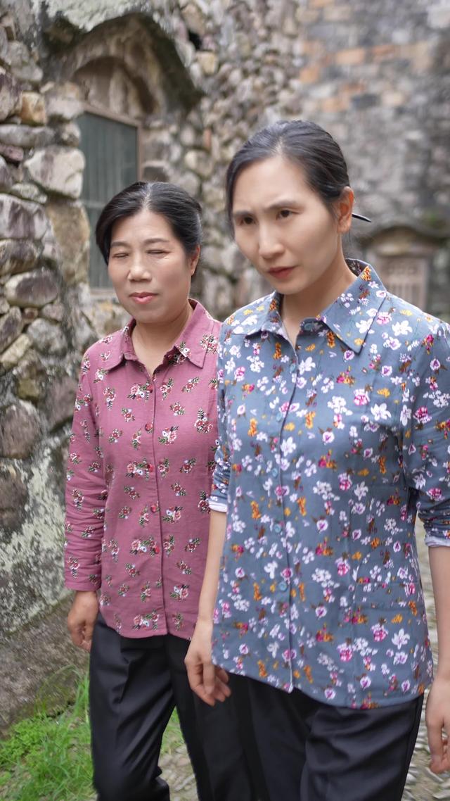 《云向晴耕》剧照