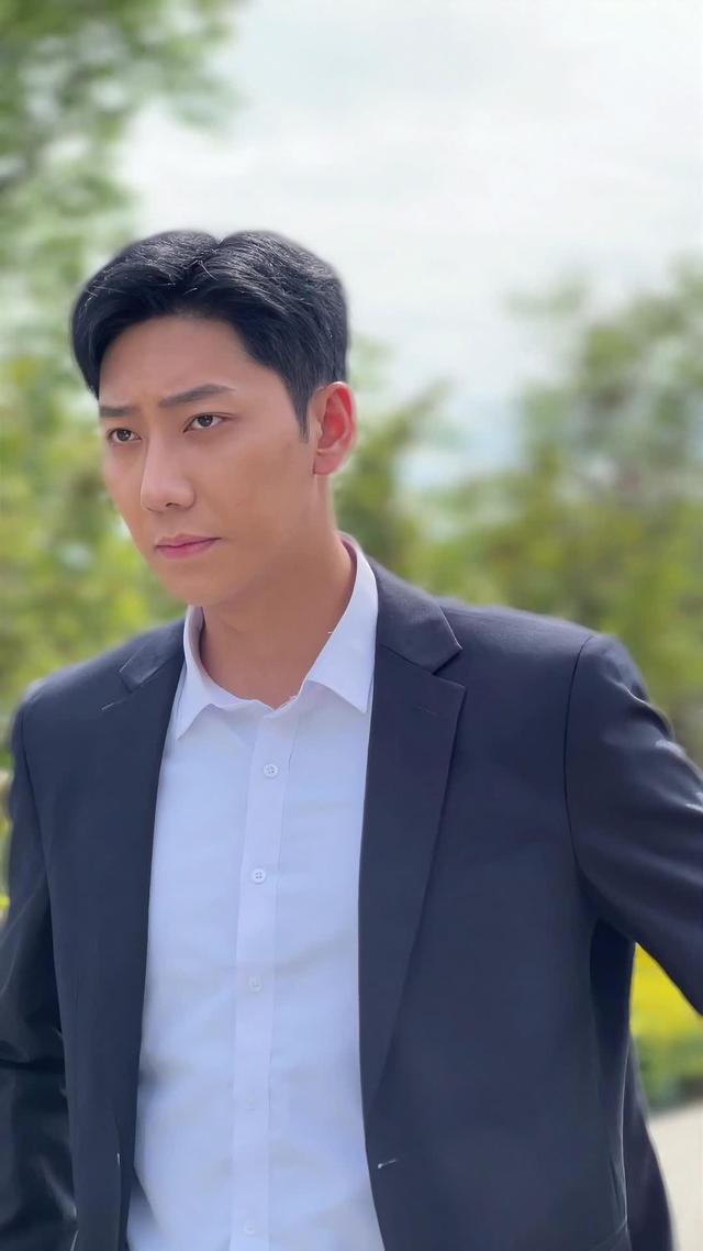 《根本藏不住，全靠女儿神助攻》剧照