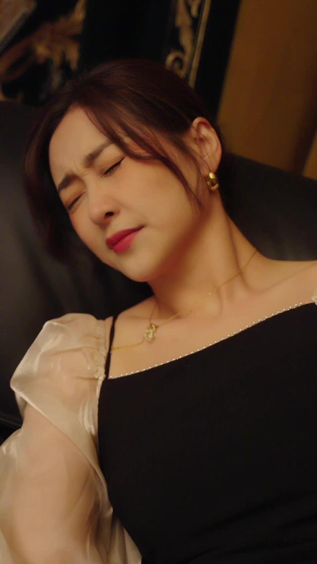 《離婚後她成了萬人迷》劇照