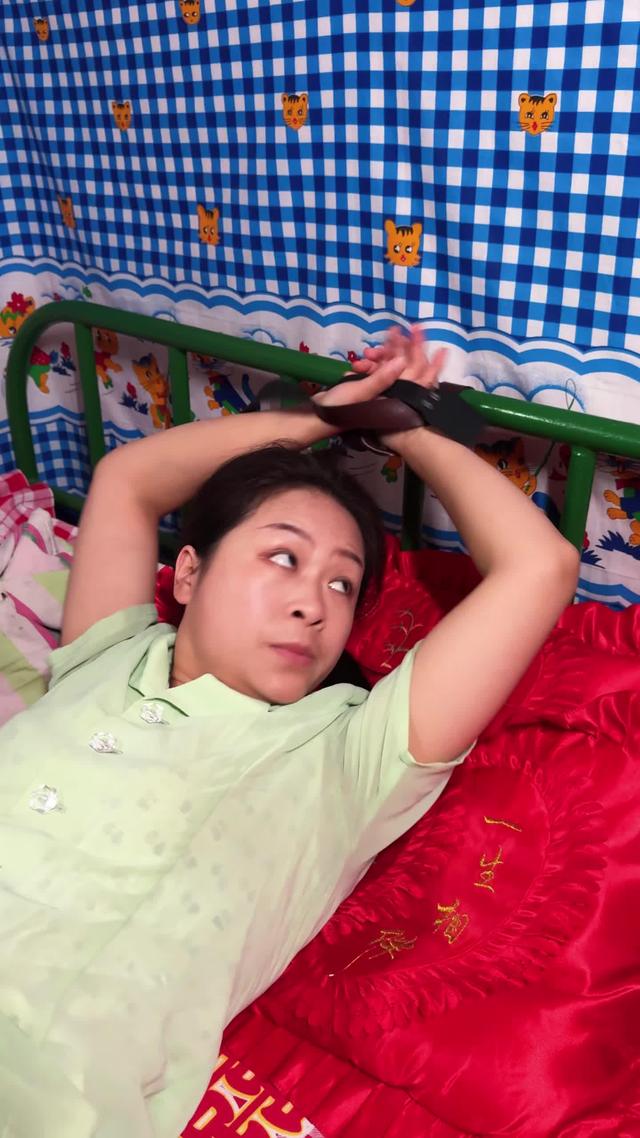 《半生荒唐一夢收》劇照