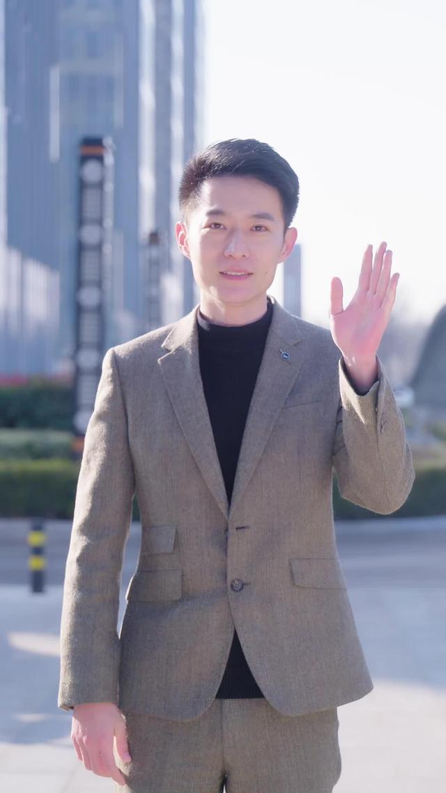 《離婚後她成了萬人迷》劇照
