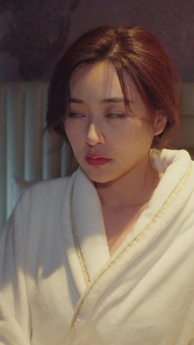 《離婚後她成了萬人迷》劇照