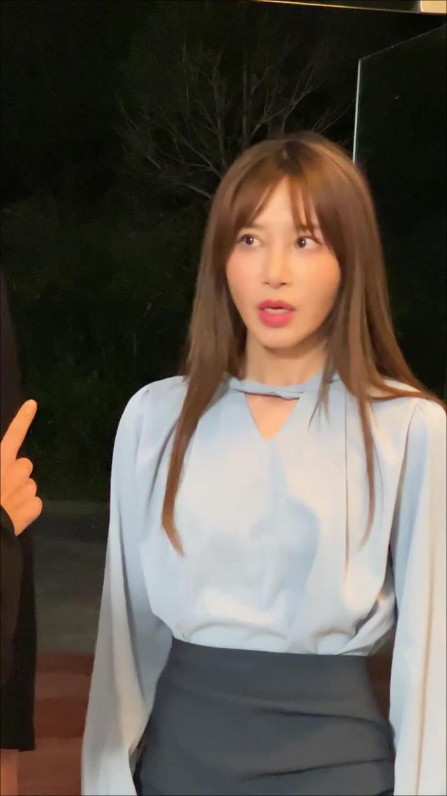 《根本藏不住，全靠女儿神助攻》剧照