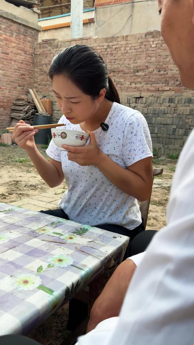 《半生荒唐一夢收》劇照