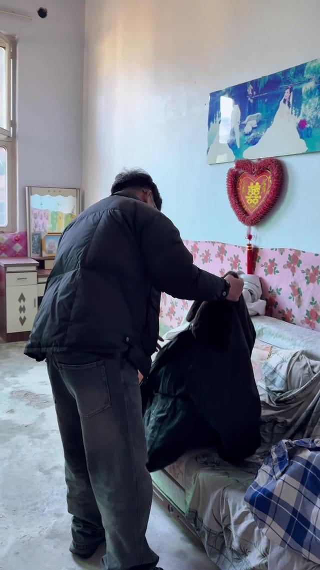 《屋簷下的晚情》劇照